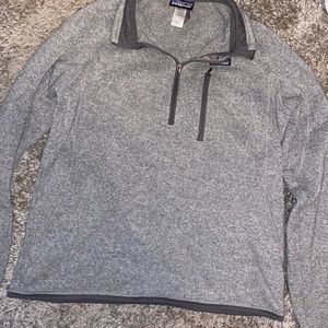 Selling because I’ve only wore it a few times and it’s gray